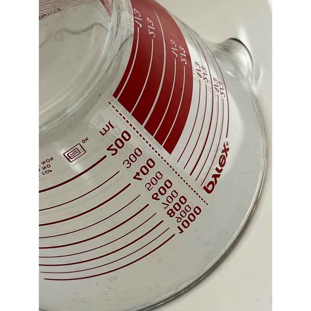 Pyrex 4 Cup 1 Liter Glass Measuring Cup Red Graphics Made in USA 32oz Clear